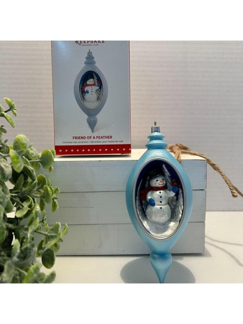 2015 Hallmark Keepsake "Friends of a Feather" Ornament Club Exclusive